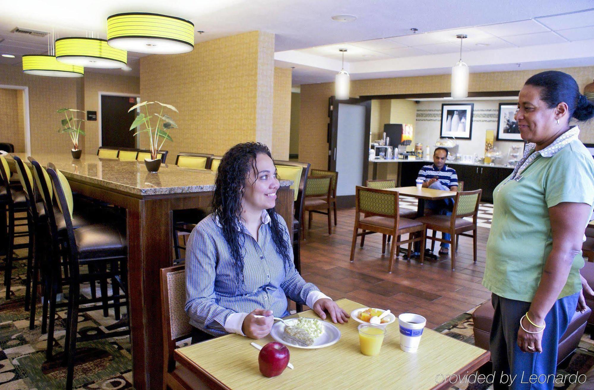 Spark By Hilton Tampa Brandon Heartland Restoran gambar